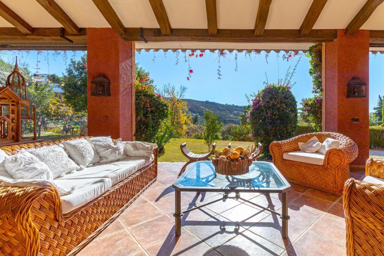 Casa Flores Con Piscina Interior Climatizada Alcaucín Buitenkant foto