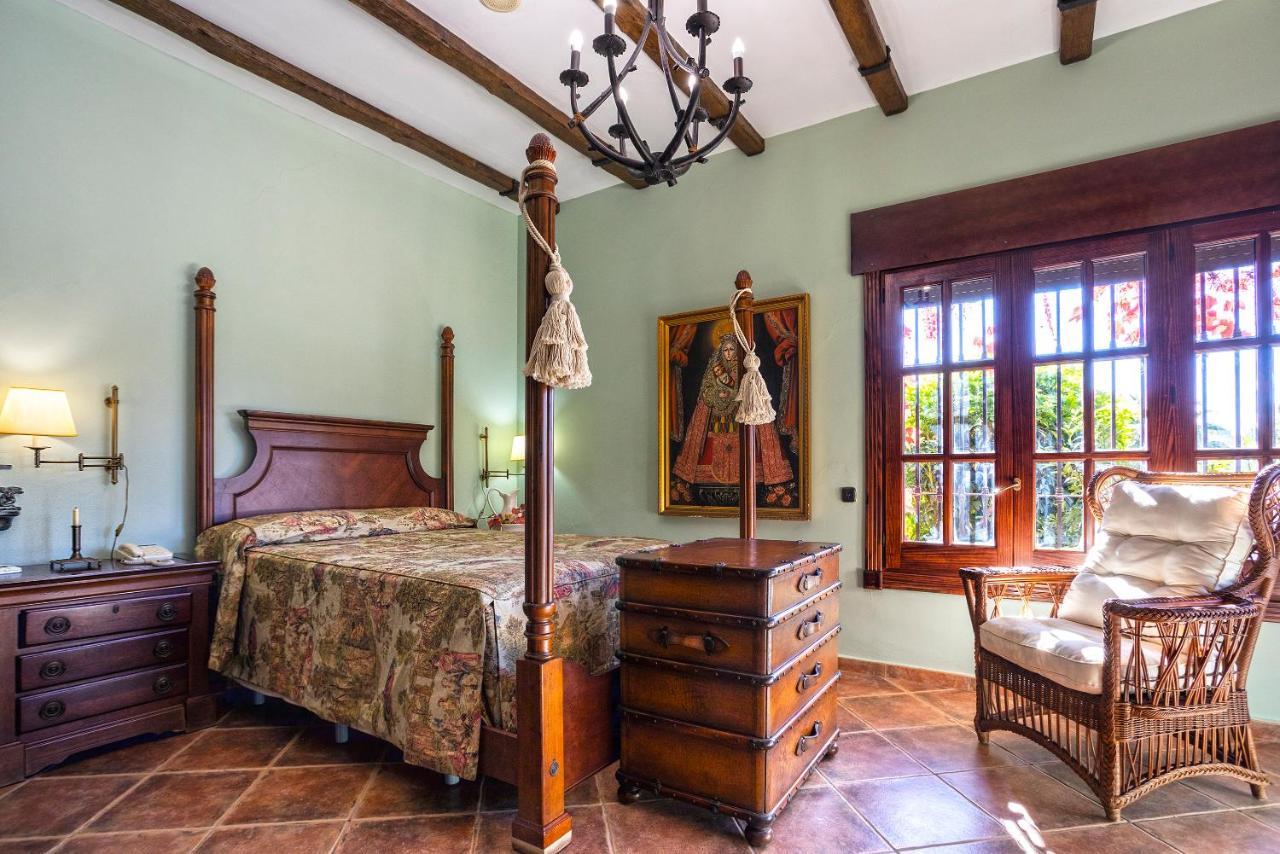 Casa Flores Con Piscina Interior Climatizada Alcaucín Buitenkant foto