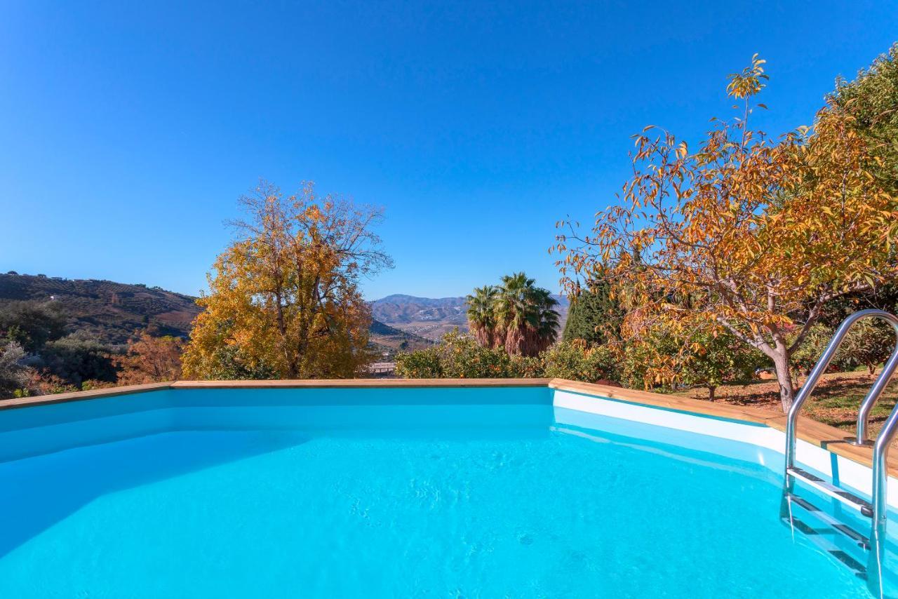 Casa Flores Con Piscina Interior Climatizada Alcaucín Buitenkant foto