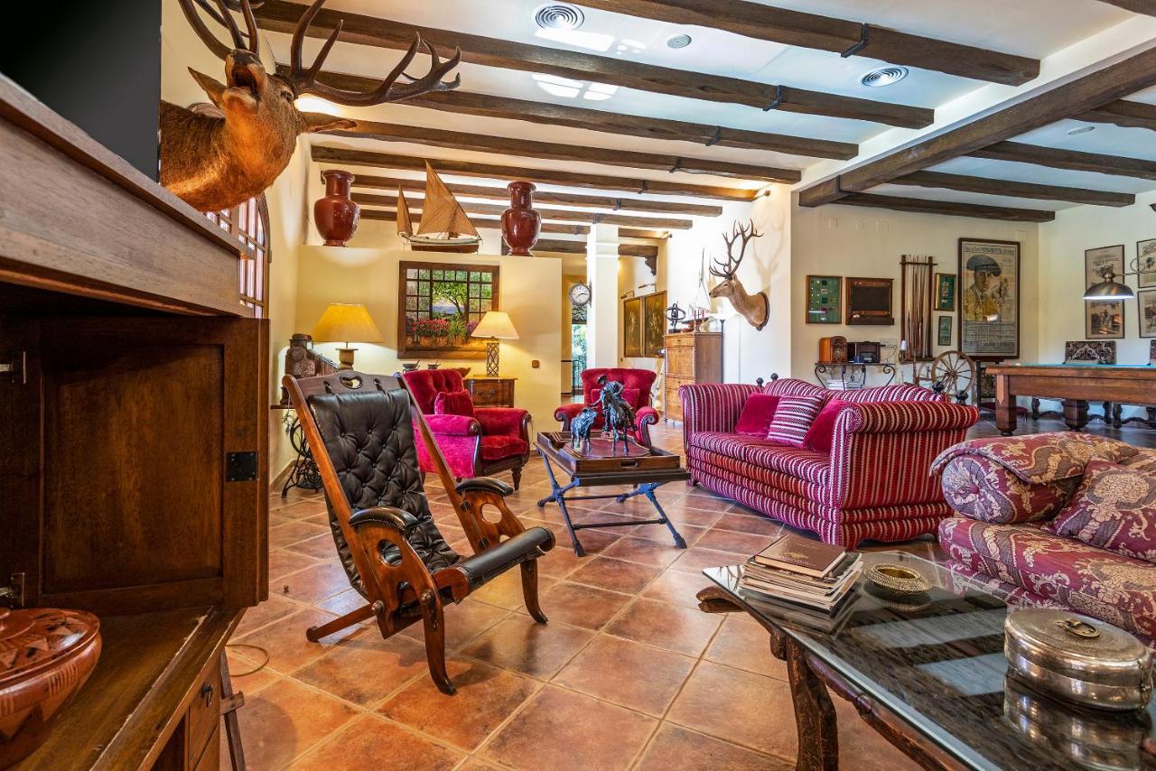 Casa Flores Con Piscina Interior Climatizada Alcaucín Buitenkant foto